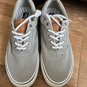 Sperry Men's Light Gray Canvas Sneakers